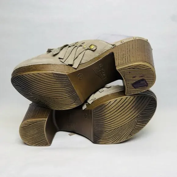 Dansko Deni Taupe Leather Fringe Studded 3” Heel Mule Clog Womens Size 38 US 8 - Picture 9 of 11